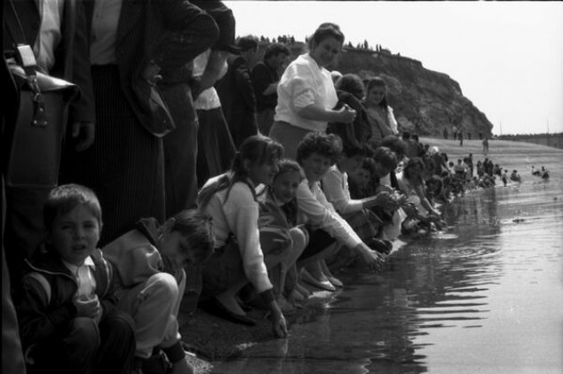 ZI ISTORICĂ! 6 mai 1990: Primul „POD DE FLORI” peste Prut (VIDEO - FOTO) ZI ISTORICĂ! 6 mai 1990: Primul „POD DE FLORI” peste Prut (VIDEO - FOTO)