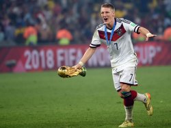 Mijlocașul Bastian Schweinsteiger va juca pentru Manchester United Mijlocașul Bastian Schweinsteiger va juca pentru Manchester United
