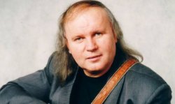 Interpreții autohtoni vor cânta într-un concert de susținere a lui Anatol Dumitraș Interpreții autohtoni vor cânta într-un concert de susținere a lui Anatol Dumitraș