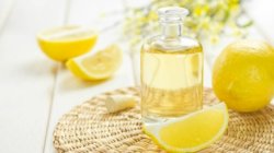 (FRUMUSEȚE) Apa cu lămâie, duşmanul de temut al kilogramelor (FRUMUSEȚE) Apa cu lămâie, duşmanul de temut al kilogramelor