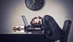 (STUDIU) Companiile care îşi forţează angajaţii să vină la muncă înainte de ora 10:00 îi omoară cu zile (STUDIU) Companiile care îşi forţează angajaţii să vină la muncă înainte de ora 10:00 îi omoară cu zile