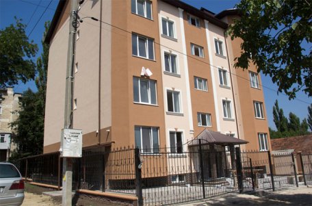 Șeful interimar al Direcției asistență socială din Chișinău se ocupă cu vânzarea apartamentelor Șeful interimar al Direcției asistență socială din Chișinău se ocupă cu vânzarea apartamentelor