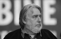DOCUMENTAR: In Memoriam Adrian Păunescu - cinci ani de la moartea poetului și omului politic DOCUMENTAR: In Memoriam Adrian Păunescu - cinci ani de la moartea poetului și omului politic