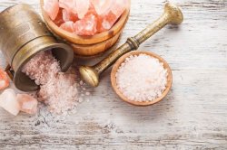 (SĂNĂTATE) De ce e mai bine să consumi sare roz de Himalaya (SĂNĂTATE) De ce e mai bine să consumi sare roz de Himalaya