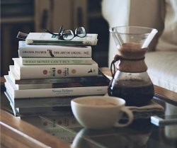 Ce cărți citesc antreprenorii? Istorie, formare personală și clasicii literaturii universale Ce cărți citesc antreprenorii? Istorie, formare personală și clasicii literaturii universale