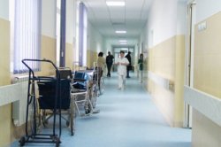 Expert: Din lipsă de bani, zeci de spitale riscă să nu mai poată primi pacienți Expert: Din lipsă de bani, zeci de spitale riscă să nu mai poată primi pacienți