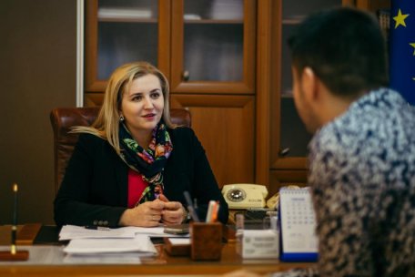 Interviu cu ministrul Sănătății, Ruxanda Glavan: Birocrația și corupția din R. Moldova „alungă” producătorii străini de medicamente Interviu cu ministrul Sănătății, Ruxanda Glavan: Birocrația și corupția din R. Moldova „alungă” producătorii străini de medicamente