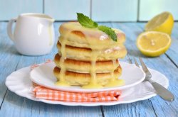 Pancakes cu sos de lămâie Pancakes cu sos de lămâie