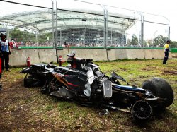 (VIDEO) Formula 1. Fernando Alonso și-a făcut bolidul zob (VIDEO) Formula 1. Fernando Alonso și-a făcut bolidul zob