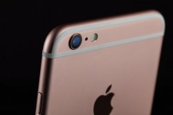 Apple va lansa un iPhone mai mic pentru a contracara scăderea vânzărilor de telefoane Apple va lansa un iPhone mai mic pentru a contracara scăderea vânzărilor de telefoane