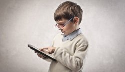 90% dintre cei care fac parte din Generația Z se uită zilnic la YouTube 90% dintre cei care fac parte din Generația Z se uită zilnic la YouTube