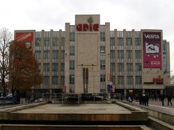 Cel mai vechi centru comercial din Moldova a fost vândut Cel mai vechi centru comercial din Moldova a fost vândut