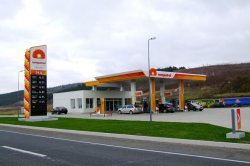 Chinezii au preluat pachetul majoritar al fostului grup Rompetrol Chinezii au preluat pachetul majoritar al fostului grup Rompetrol