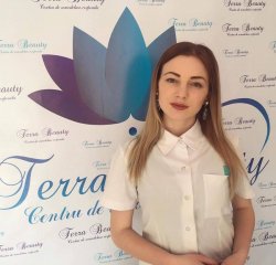 Antreprenoare de pe băncile liceului. O elevă și-a deschis un salon de înfrumusețare Antreprenoare de pe băncile liceului. O elevă și-a deschis un salon de înfrumusețare
