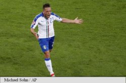 EURO 2016: Italia a învins Belgia și este pe primul loc în grupa E (VIDEO) EURO 2016: Italia a învins Belgia și este pe primul loc în grupa E (VIDEO)
