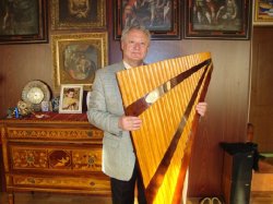 Naistul Vasile Iovu a împlinit 66 de ani Naistul Vasile Iovu a împlinit 66 de ani