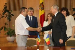 Transelectrica și Moldelectrica au bătut palma Transelectrica și Moldelectrica au bătut palma