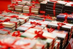 Salonul Internaţional de Carte s-a încheiat cu decernarea premiilor ICR Salonul Internaţional de Carte s-a încheiat cu decernarea premiilor ICR