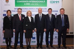 25 de antreprenori din sectorul IMM au primit premii de la Moldova Agroindbank pentru performanțe 25 de antreprenori din sectorul IMM au primit premii de la Moldova Agroindbank pentru performanțe