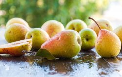 Legume şi fructe de toamnă recomandate de dermatologi pentru încetinirea îmbătrânirii tenului Legume şi fructe de toamnă recomandate de dermatologi pentru încetinirea îmbătrânirii tenului