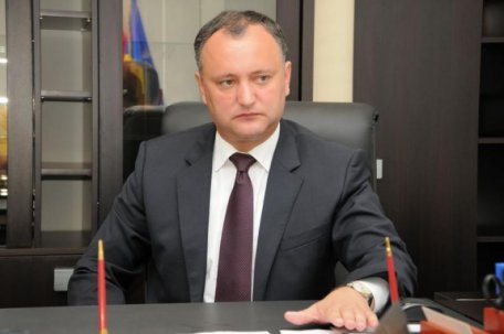 Додон подписал указ о лишении Траяна Бэсеску молдавского гражданства Додон подписал указ о лишении Траяна Бэсеску молдавского гражданства