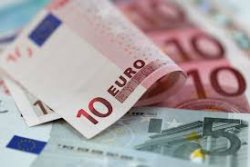 Moneda unica europeană continuă să se ieftinească. Ce spun experții Moneda unica europeană continuă să se ieftinească. Ce spun experții