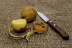 Remedii cu cartofi pentru frumuseţe Remedii cu cartofi pentru frumuseţe
