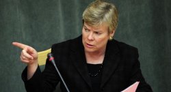NATO susține Ucraina în unanimitate, anunță secretarul general adjunct Rose Gottemoeller NATO susține Ucraina în unanimitate, anunță secretarul general adjunct Rose Gottemoeller