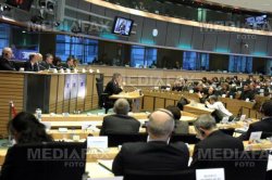 Parlamentul European cere să se adopte urgent măsuri simetrice pentru SUA, întrucât nu elimină VIZELE pentru unele ţări, inclusiv România/ REACŢIA Comisiei Europene Parlamentul European cere să se adopte urgent măsuri simetrice pentru SUA, întrucât nu elimină VIZELE pentru unele ţări, inclusiv România/ REACŢIA Comisiei Europene