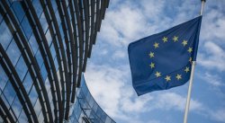 Bruxellesul transmite statelor membre ale UE să reţină imigranţii ce aşteaptă să fie deportaţi Bruxellesul transmite statelor membre ale UE să reţină imigranţii ce aşteaptă să fie deportaţi