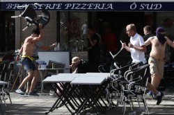Un deputat rus propune ca bătăile între huligani să devină un sport Un deputat rus propune ca bătăile între huligani să devină un sport