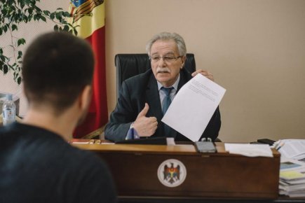 Gheorghe Brega, viceprim-ministru pe probleme sociale: „Educăm șomeri cu diplomă, pe banii statului” Gheorghe Brega, viceprim-ministru pe probleme sociale: „Educăm șomeri cu diplomă, pe banii statului”