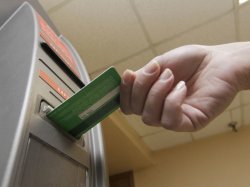Bancomatele din Rusia, afectate de un nou virus. Eliberează toate bancnotele de o mie şi cinci mii de ruble! Bancomatele din Rusia, afectate de un nou virus. Eliberează toate bancnotele de o mie şi cinci mii de ruble!