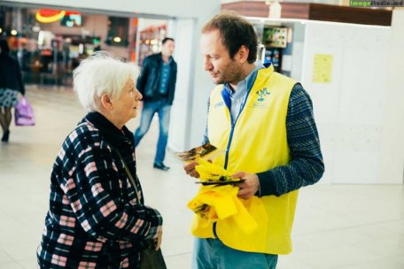 Rezervă un loc la „Masa Bucuriei” Rezervă un loc la „Masa Bucuriei”