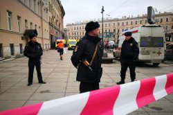Atentat la Sankt-Petersburg: Opt persoane arestate; un dispozitiv exploziv, arme și muniții, confiscate (anchetatori) Atentat la Sankt-Petersburg: Opt persoane arestate; un dispozitiv exploziv, arme și muniții, confiscate (anchetatori)