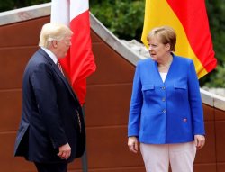 Trump şi Theresa May reacţionează după ce Angela Merkel a spus că UE nu se mai poate baza pe SUA şi peMarea Britanie Trump şi Theresa May reacţionează după ce Angela Merkel a spus că UE nu se mai poate baza pe SUA şi peMarea Britanie