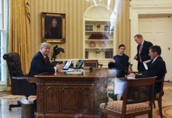 Robert Mueller anchetează ”relaţiile de afaceri ale ginerelui lui Donald Trump, Jared Kushner” Robert Mueller anchetează ”relaţiile de afaceri ale ginerelui lui Donald Trump, Jared Kushner”