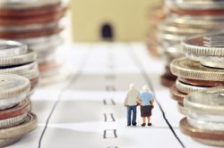 De la 1 iulie s-a început majorarea treptată a vârstei de pensionare şi a stagiului de cotizare De la 1 iulie s-a început majorarea treptată a vârstei de pensionare şi a stagiului de cotizare