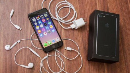FOTO EXCLUSIV: Cum va arata iPhone 8 FOTO EXCLUSIV: Cum va arata iPhone 8