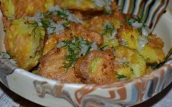Cea mai simplă şi delicioasă mâncare de vară. Cum se prepară ca la carte dovleceii prăjiţi cu mujdei Cea mai simplă şi delicioasă mâncare de vară. Cum se prepară ca la carte dovleceii prăjiţi cu mujdei