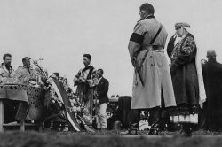 CENTENAR 100 - 10 august 1919 - Marea adunare populară a tuturor bănățenilor care consfințesc unirea Banatului cu România CENTENAR 100 - 10 august 1919 - Marea adunare populară a tuturor bănățenilor care consfințesc unirea Banatului cu România