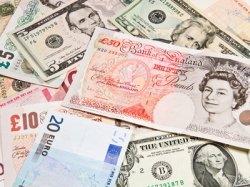 Valoarea euro va creşte şi ar putea ajunge la nivel cu lira sterlină în 2018 Valoarea euro va creşte şi ar putea ajunge la nivel cu lira sterlină în 2018