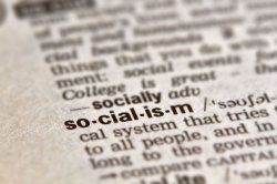 Centenarul Roșu: De la utopia socialistă, la eşecul comunismului şi destrămarea Pactului Varşovia (I) Centenarul Roșu: De la utopia socialistă, la eşecul comunismului şi destrămarea Pactului Varşovia (I)