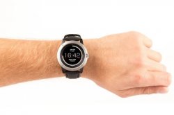 VIDEO – A apărut un smartwatch care nu trebuie încărcat NICIODATĂ. Preia energia din propriul tău corp VIDEO – A apărut un smartwatch care nu trebuie încărcat NICIODATĂ. Preia energia din propriul tău corp