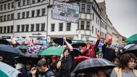 Alegeri parlamentare în Germania. Naziştii au șanse să intre în Reichstag după 70 de ani Alegeri parlamentare în Germania. Naziştii au șanse să intre în Reichstag după 70 de ani
