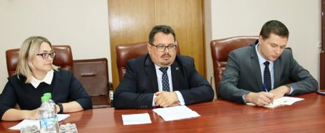 Peter Michalko, la întâlnirea cu Octavian Calmîc: ”Mă bucur să vin în R. Moldova în perioada când au fost înregistrate progrese semnificative în implementarea Acordului de Asociere” Peter Michalko, la întâlnirea cu Octavian Calmîc: ”Mă bucur să vin în R. Moldova în perioada când au fost înregistrate progrese semnificative în implementarea Acordului de Asociere”