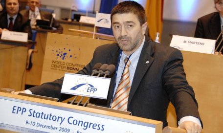 Istoria eşecurilor PPE în Moldova sau cum alegerile proaste distrug o poveste de succes Istoria eşecurilor PPE în Moldova sau cum alegerile proaste distrug o poveste de succes