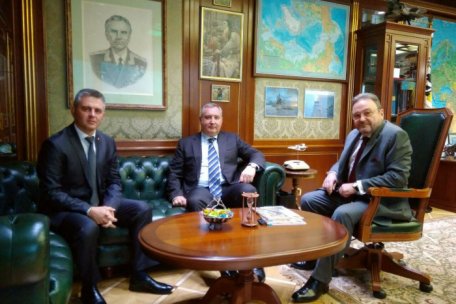 Separatistul Krasnoselski, la cerșit în Moscova. Transnistrenii născuți după 1992 ar fi limitați în obținerea cetățeniei rusești Separatistul Krasnoselski, la cerșit în Moscova. Transnistrenii născuți după 1992 ar fi limitați în obținerea cetățeniei rusești