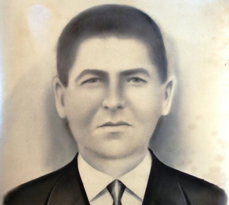 Duşmanul personal al Kremlinului (II) Nepotul lui Fănase Magari a lucrat în miliţia sovietică, schimbându-şi numele în Izvoreanu Duşmanul personal al Kremlinului (II) Nepotul lui Fănase Magari a lucrat în miliţia sovietică, schimbându-şi numele în Izvoreanu
