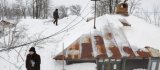 Nămeți de 6 metri! În unele sate din România, oamenii nu au ieșit din case trei zile la rând